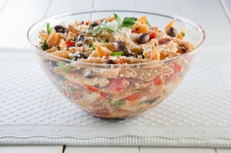 סלט פסטה אנטיפסטי טבעוני