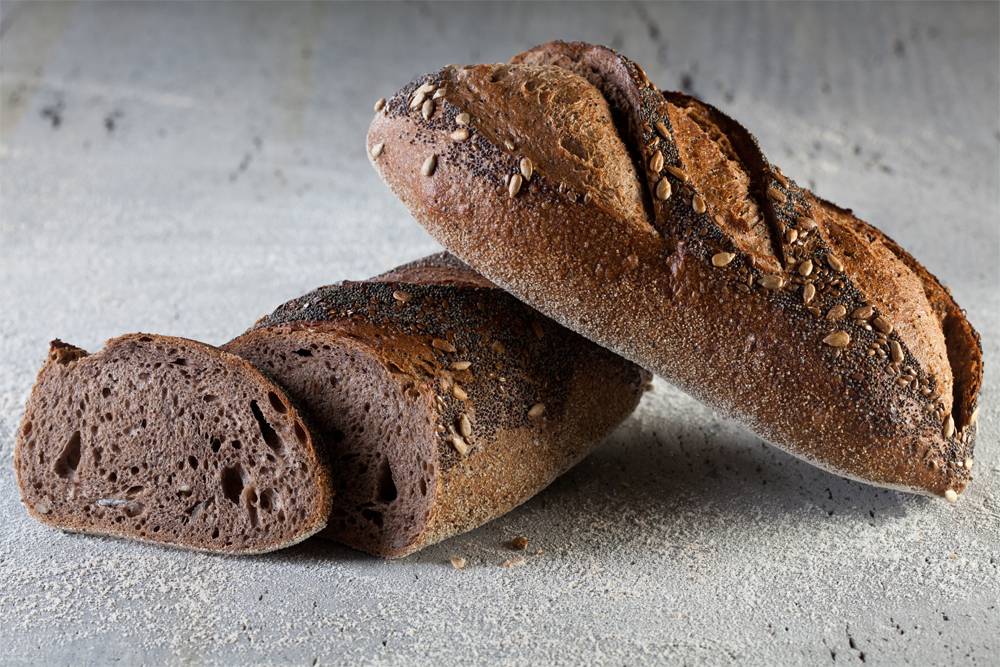 לחם שיפון פרג