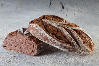 לחם חיטה מלאה ואגוזים- קיים רק בימי שישי