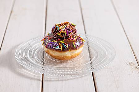 סופגניית ילדודס - מילוי שוקולד וציפוי שוקולד וסוכריות צבעוניות