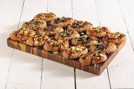 מגש פוקצ'ינות טבעוני 15 יח'