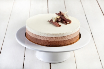 עוגת מוס טריקולד עגולה - ללא קמח (המוצר לא כשר לפסח)