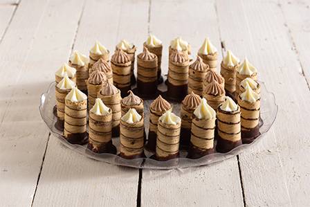 חדש! מגש מיני גליליות במילוי מוס שוקולד ומוס וניל 30יח'