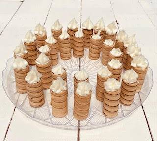 מגש מיני גליליות במילוי קרם וניל