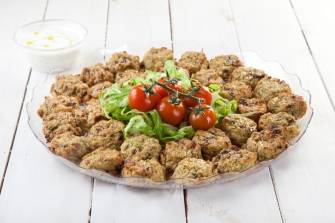 מגש קציצות כרובית וזוקיני