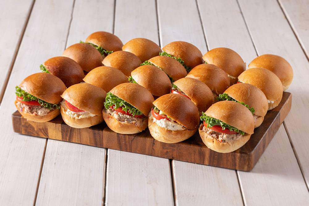 חדש!! מגש מיני לחמניות בריוש סלט טונה וסלט ביצים  (ברכת מזונות)